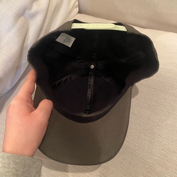 Under Armour Baseball Hat Green - Picture 5 of 5